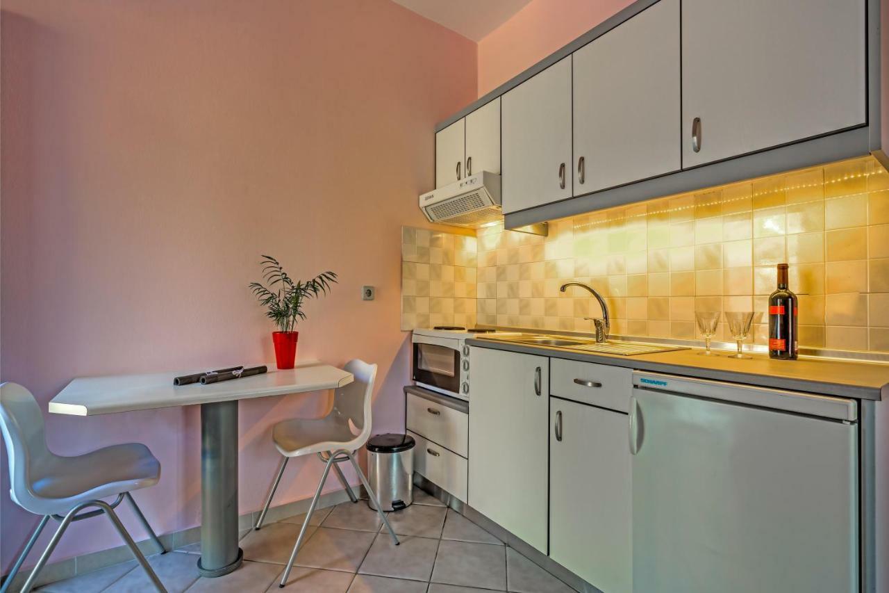 Elegant 1Br By Heraklion Beach Sun &Comfort Await Amoudara Lasithiou Eksteriør billede